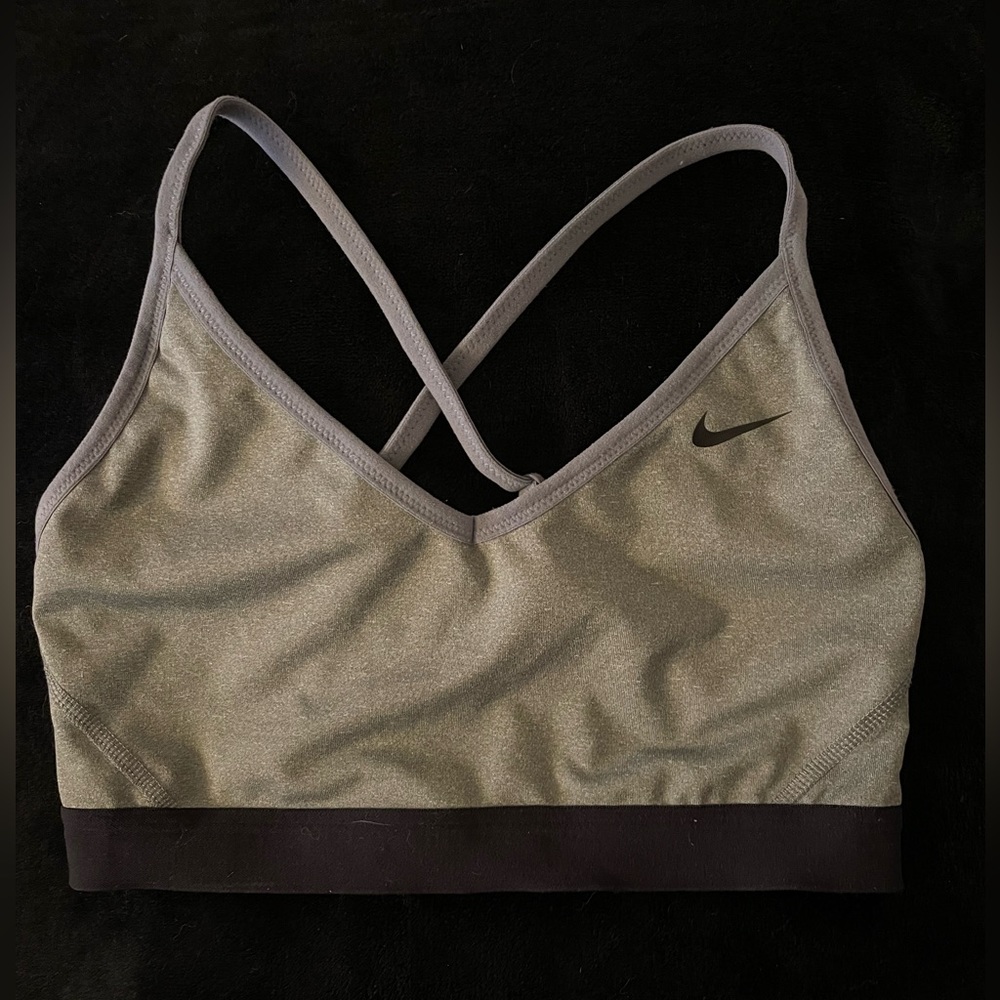 Nike Dry Fit Sports Bra, Size Medium